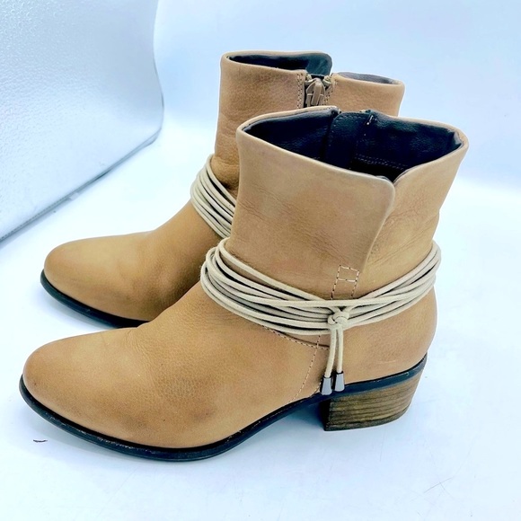STEVE MADDEN ALL LEATHER ACCENT BOOTIES IN TAN - Picture 5 of 14